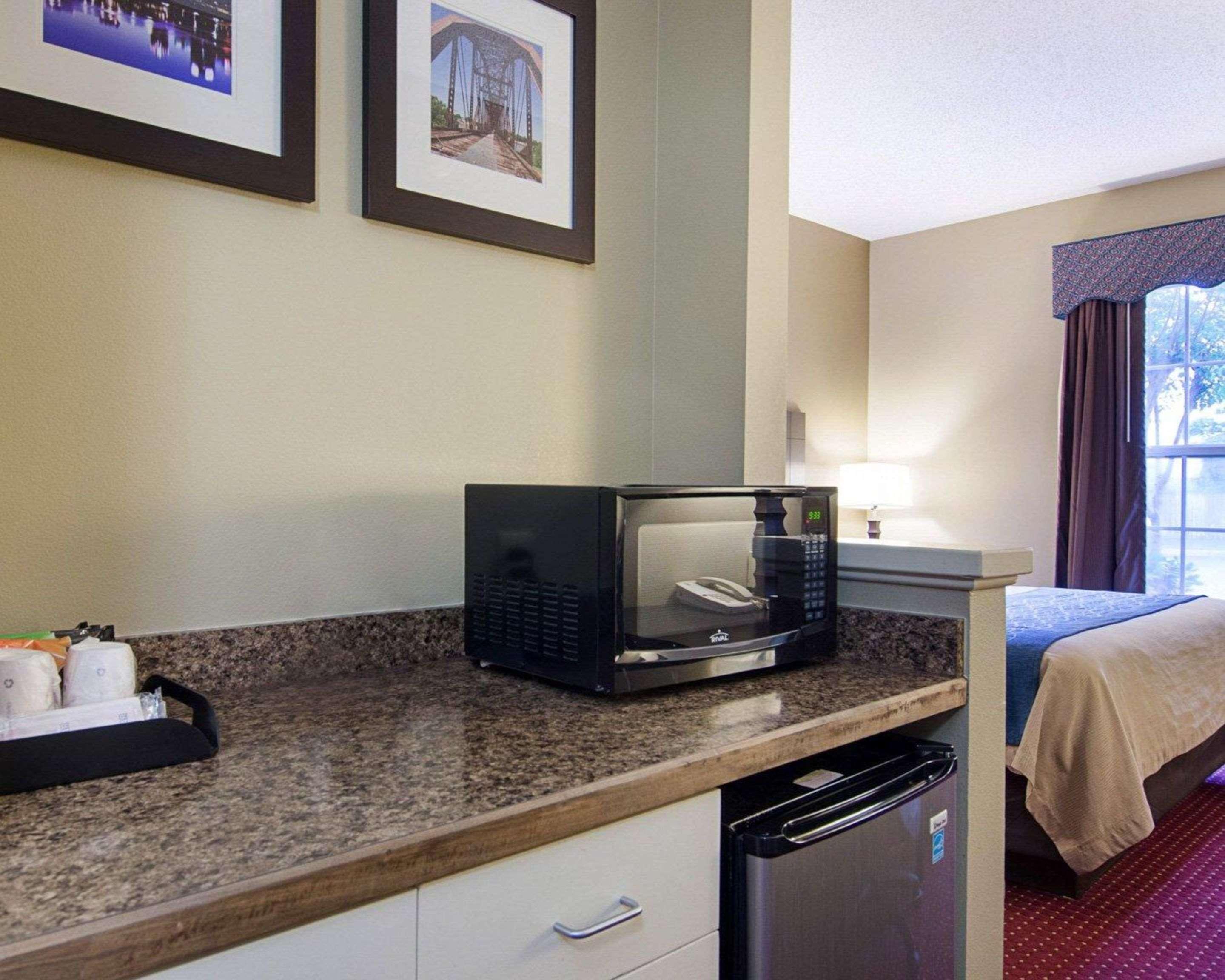 Quality Inn & Suites Little Rock West Exteriör bild