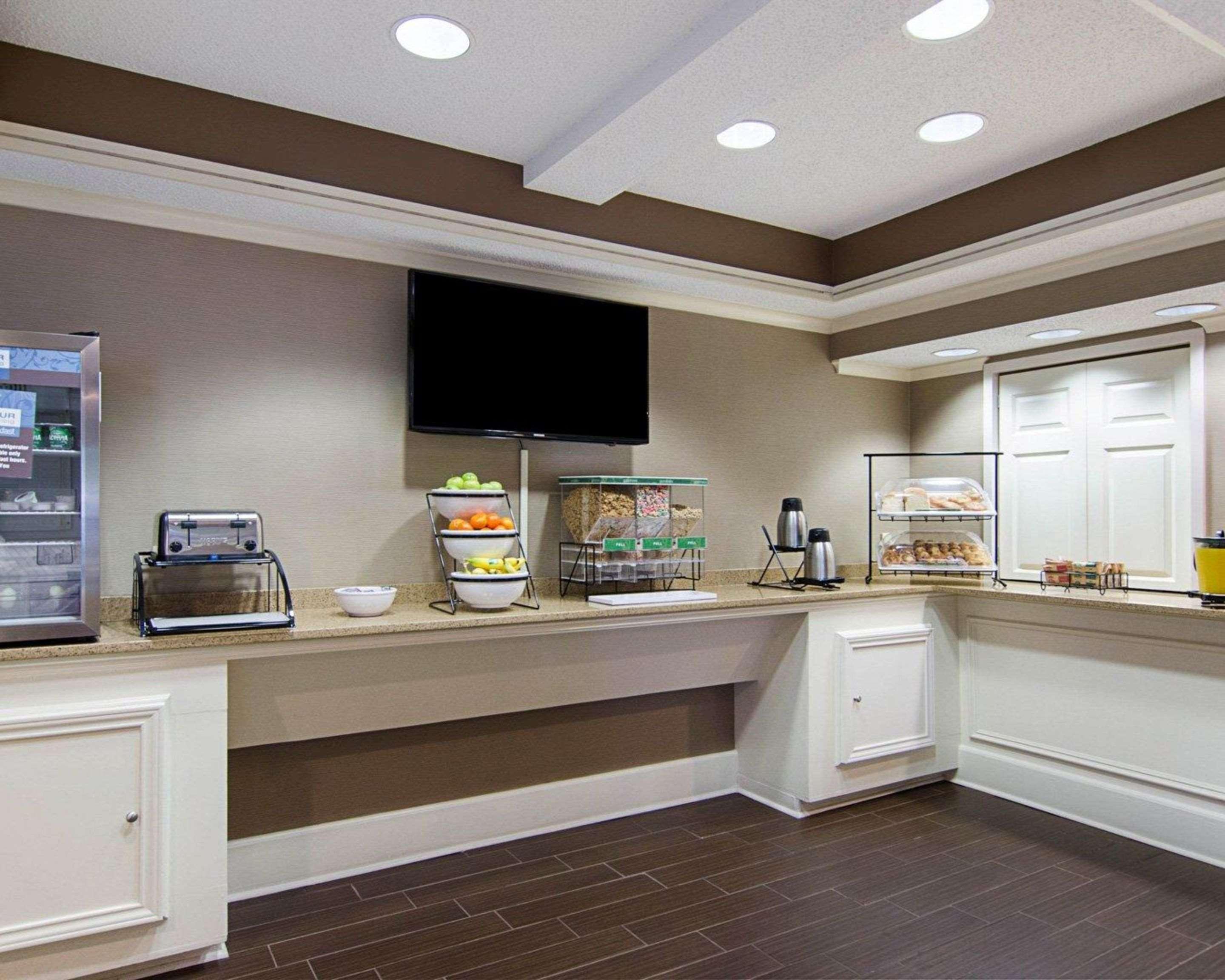 Quality Inn & Suites Little Rock West Exteriör bild