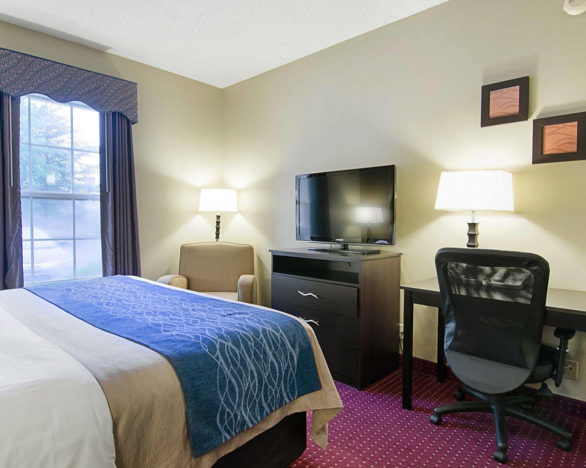Quality Inn & Suites Little Rock West Exteriör bild